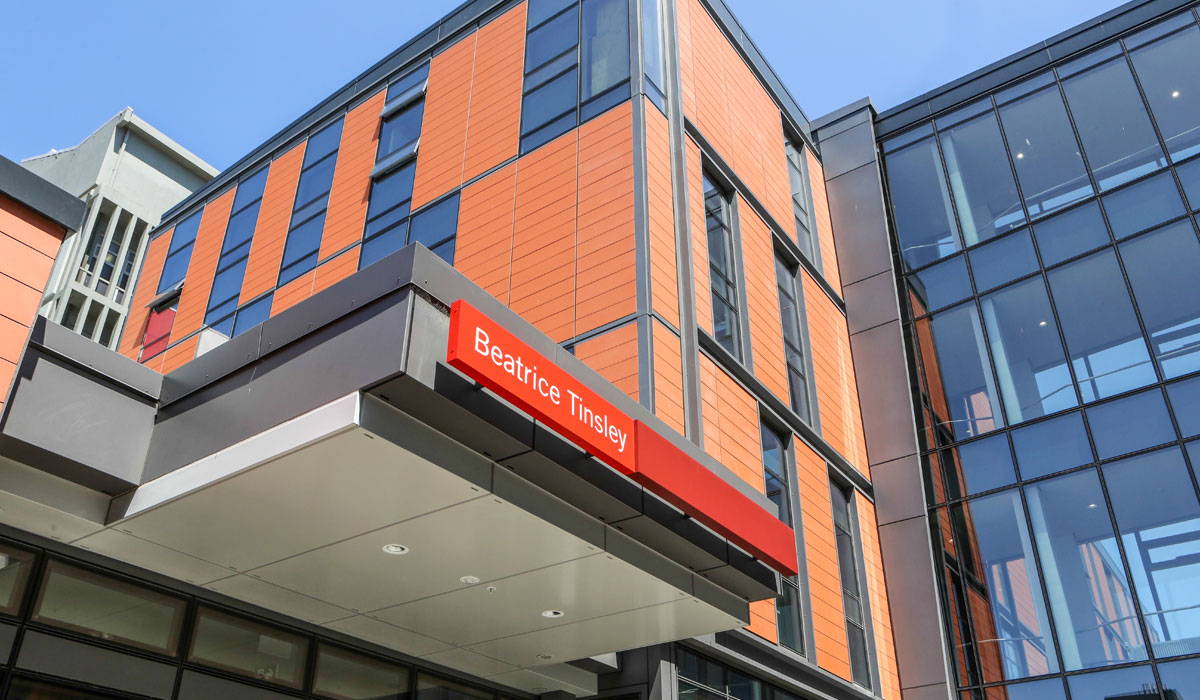 UOC (Von Haast) Beatrice Tinsley Blg 05