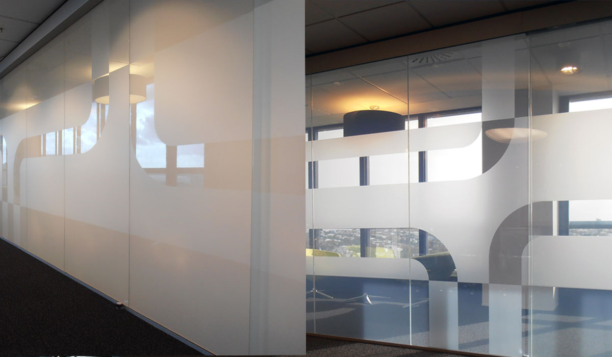 Switchable Glass On & Off 02