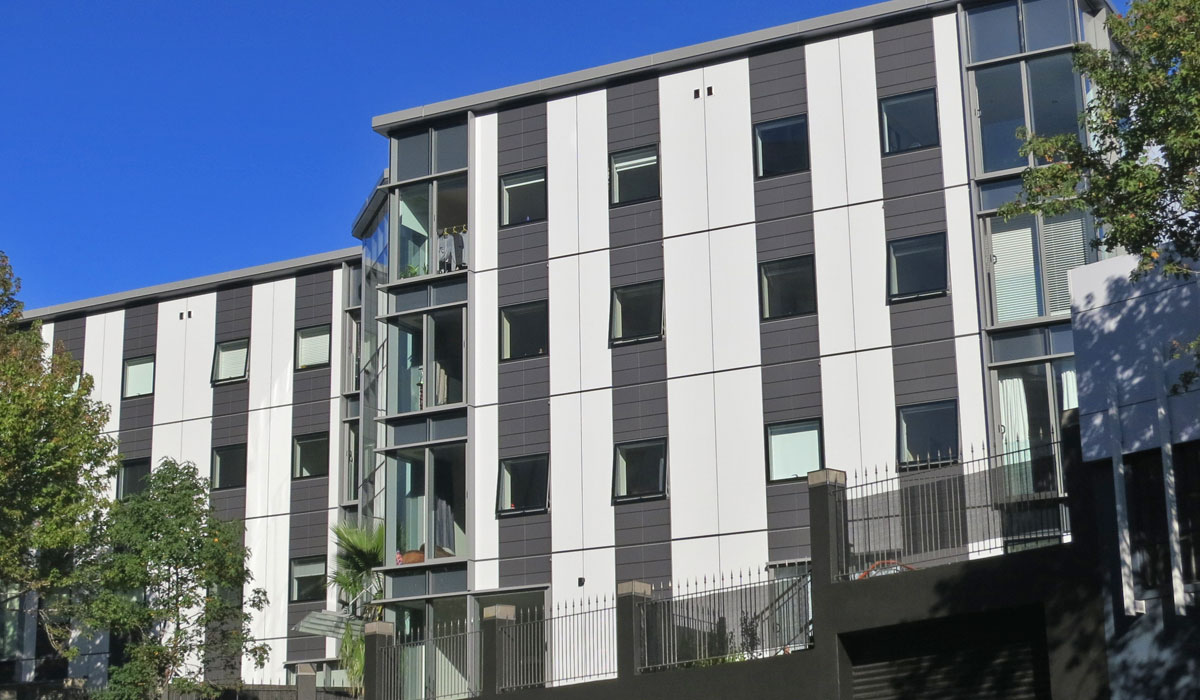 Columbia Apartments AKL 04