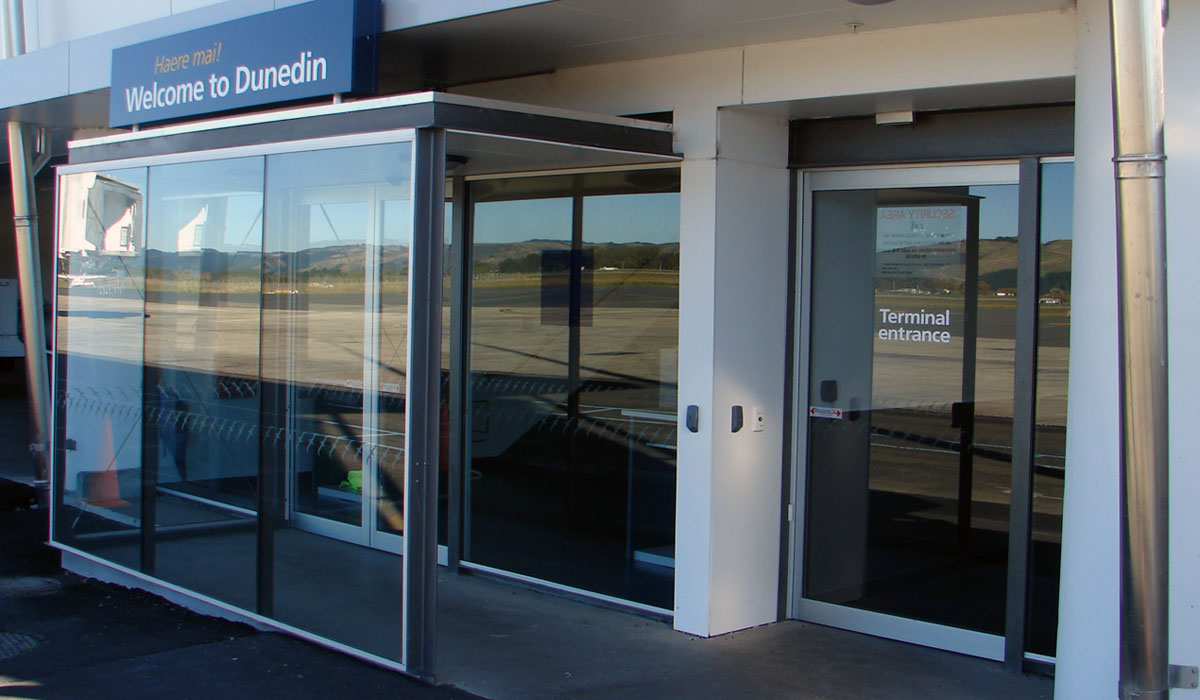 Dunedin Airport Securits 035