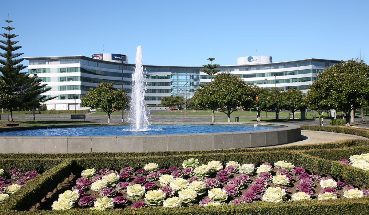 Telstra Clear Smales Farm 01